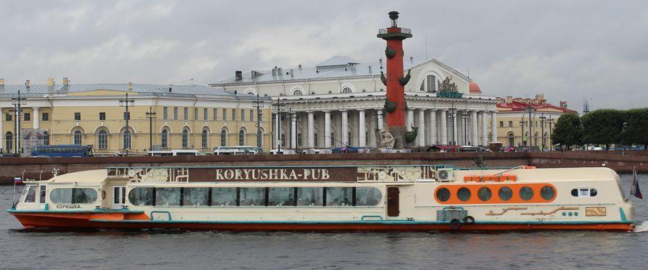 Индивидуальная прогулка на катере на развод мостов в Санкт-Петербурге